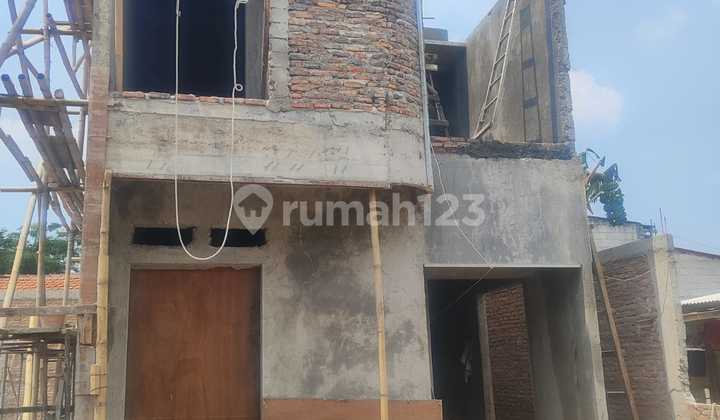 Strategic Modern Komsen House with Full Red Bricks near Jatiasih Toll Road Strategic Modern Komsen House with Full Red Bricks near Jatiasih Toll Road