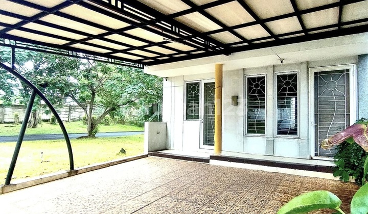 Semifurn Cluster Strategis Luas Legenda Wisata Cibubur Tol LRT 2