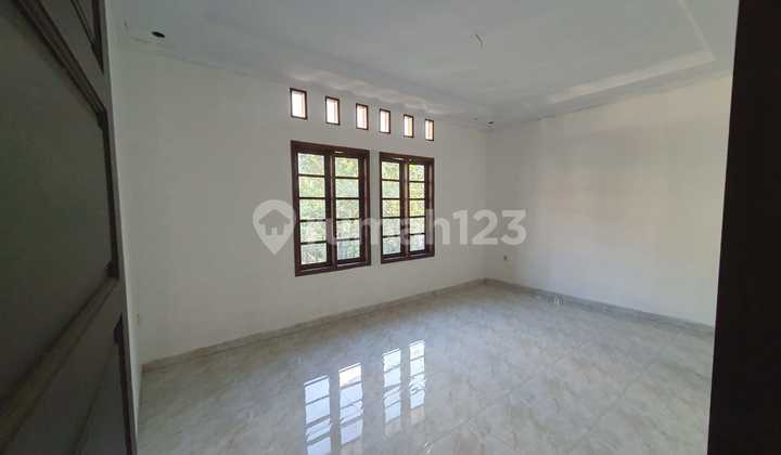 New House SHM in Duren Sawit, Land 175, 4 Bedrooms, Ready to Move In 2