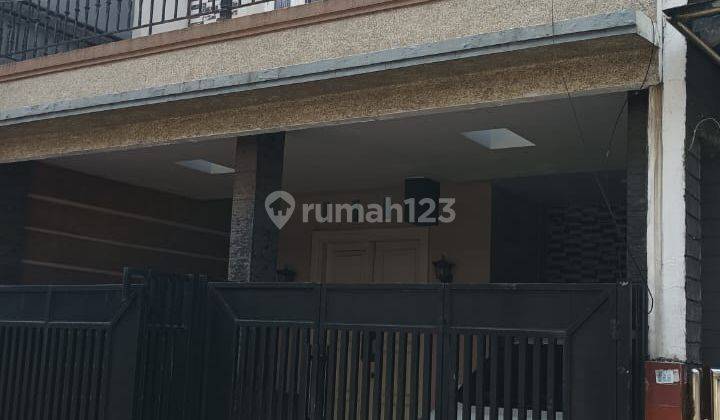 Rumah minimalis diperumahan  Buaran jakarta timur 2 Lantai SHM Bagus  2