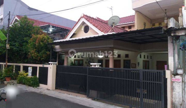 Rumah tanpa renovasi luas 290 shm di Rawamangun jakarta timur 2 Lantai Bagus Barat  1