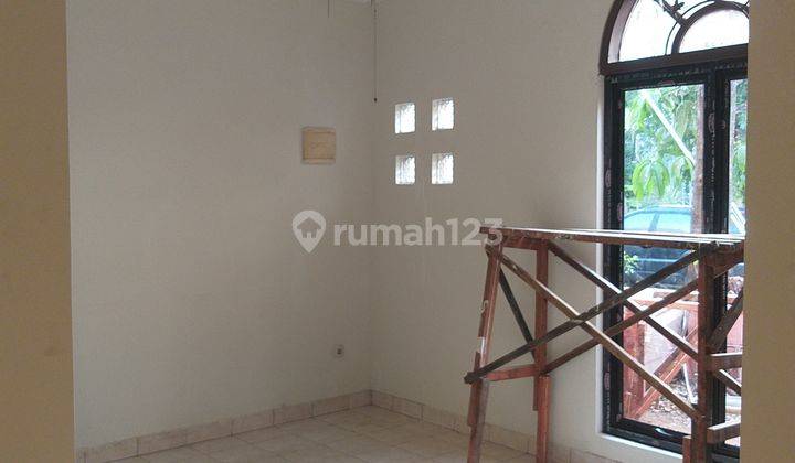 Rumah Minimalis  Ky Putih Jaktim Jln 3 Mbl Shm Br Renov Barat  2