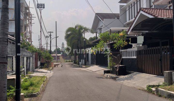 Rumah di Perumahan kayu putih 2 Lantai Luas 200 SHM Bagus Utara 2