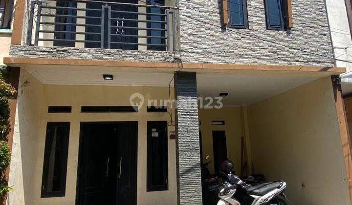 Rumah 3 Kt di Kampung tengah kramat jati jaktim 2 1/2 Lantai SHM 1