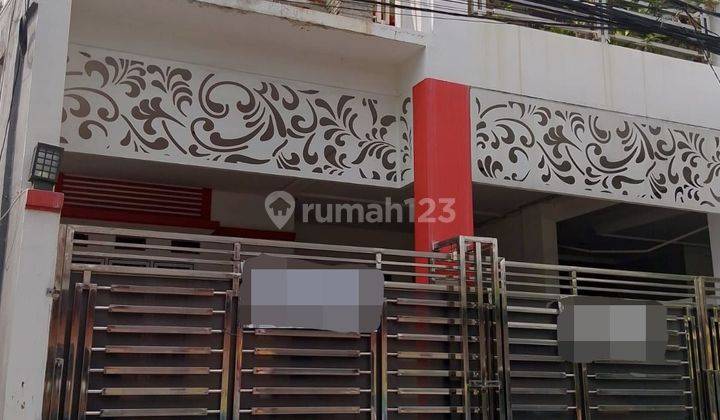 Rumah di Matraman jaktim 2 Lantai SHM Barat strategis siap huni 2