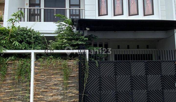 Rumah di Duren sawit jaktim Lt 210 kt 4 2 Lantai SHM siap huni 1