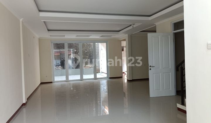 Gading Permai House LT 180 4BR SHM Renovated 2