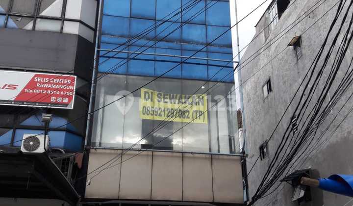 Shop House 4 Lti Hook in RW Mangun, East Jakarta, Freehold Title, Ready to Move In, Main Road. 2