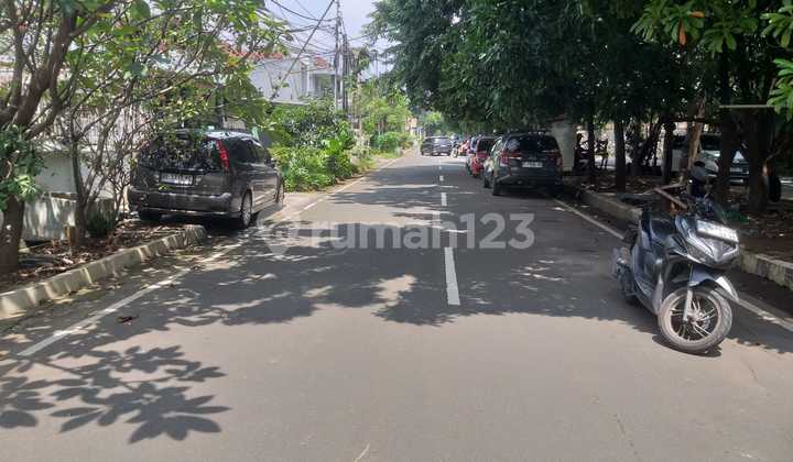 Cheap land area 294, land calculation based on NJOP, 3 car width road, East Jakarta. 1