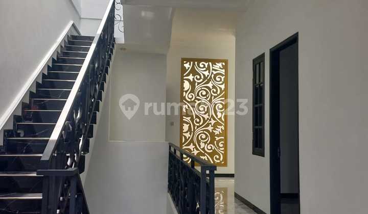 Nice House No Renovation 180sqm Ready to Live Facing Park 2