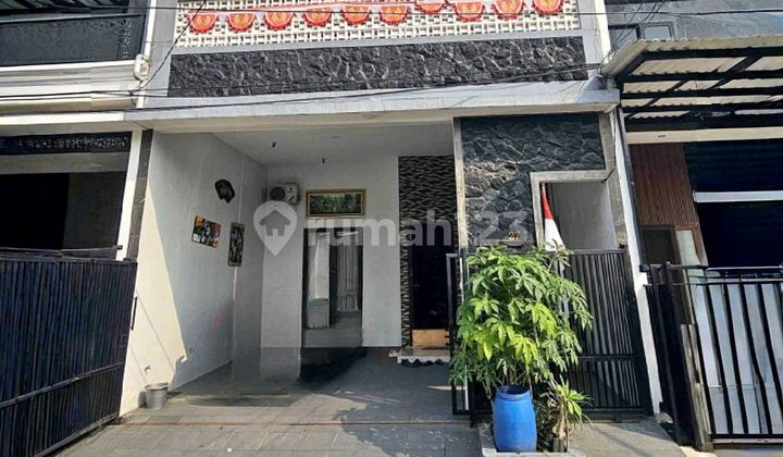 Rumah Siap Huni Lokasi Strategis di Jemursari Surabaya
