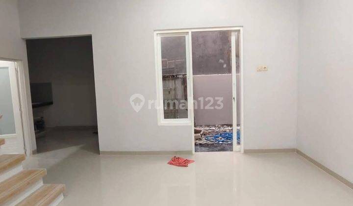 DIJUAL CEPAT RUMAH LEBAR 7 DI RUNGKUT SURABAYA DEKAT KAMPUS UPN 2