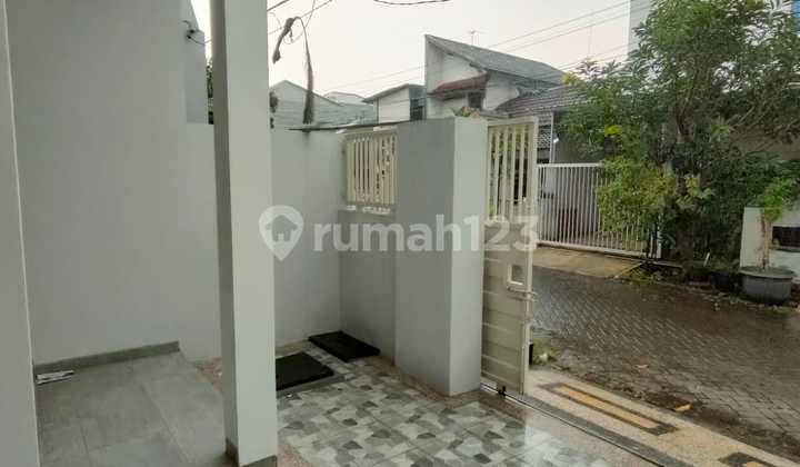 For Sale Ready-to-Occupy House in Sutorejo Surabaya Near Campus, Pakuwon City, Galaxy Mall 2