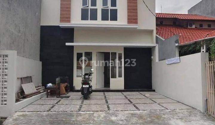 DIJUAL CEPAT RUMAH LEBAR 7 DI RUNGKUT SURABAYA DEKAT KAMPUS UPN 1