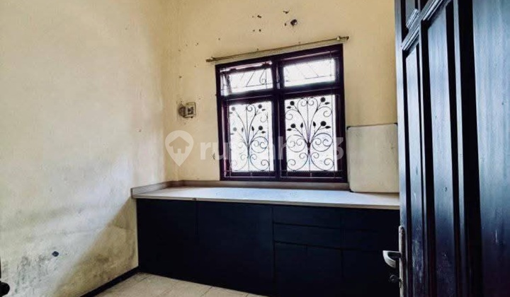 For Quick Sale: 2-Story Strategic House in Gresik City For Quick Sale: 2-Story Strategic House in Gresik City