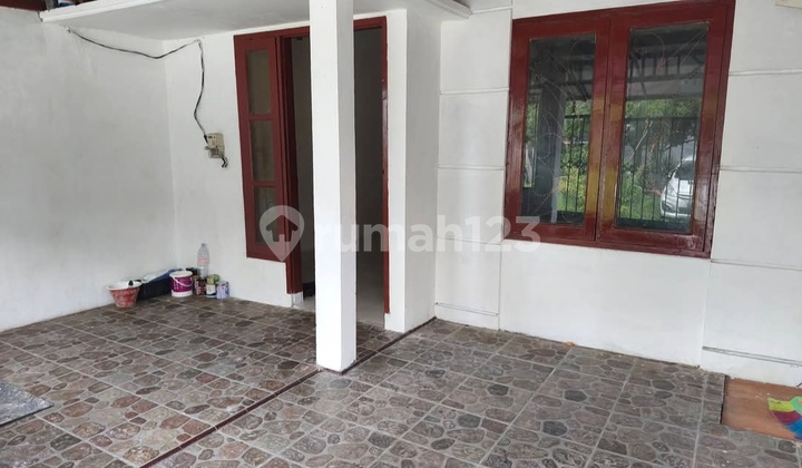 Sell Ready-to-Occupy House in Medokan Rungkut Surabaya 2