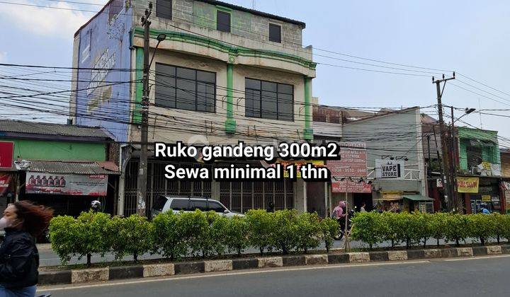 Disewakan Ruko Gandeng 3 Lantai Cipondoh, Tangerang 1