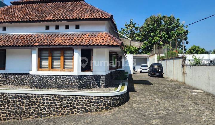 Jual Rumah/Tempat Usaha di Jalan Riau SHM 1