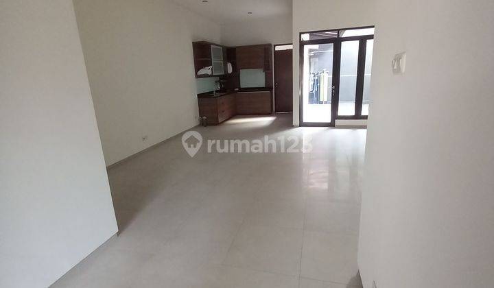 Jual Rumah Townhouse Dalam Cluster Mainroad Holis 2