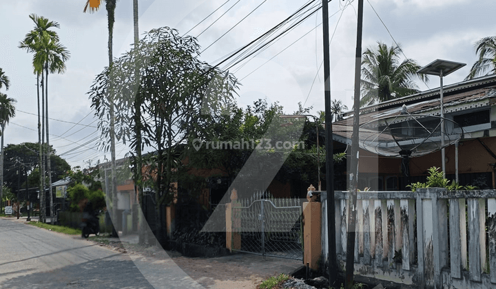 Rumah Mewah 2 Tingkat di Jalan Wahidin 2