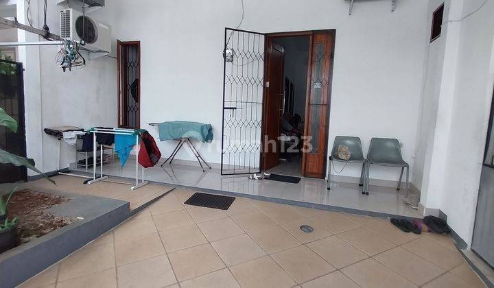 Rumah cantik dan akses jalan besar di di Tebet dalam 2