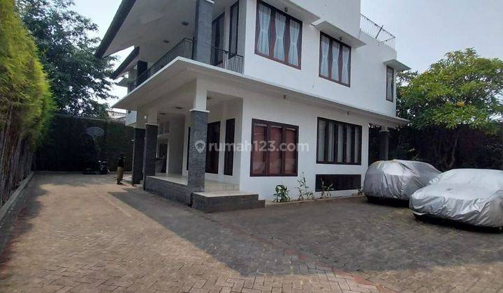 RUMAH MODERN DAN  SIAP HUNI DI KOMPLEK KEUANGAN MENTENG DALAM 2