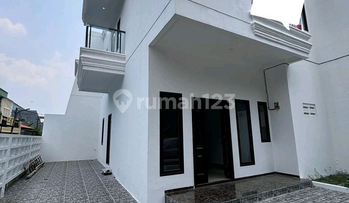 Beautiful and Ready-to-Live Home in Pondok Kelapa Beautiful and Ready-to-Live Home in Pondok Kelapa