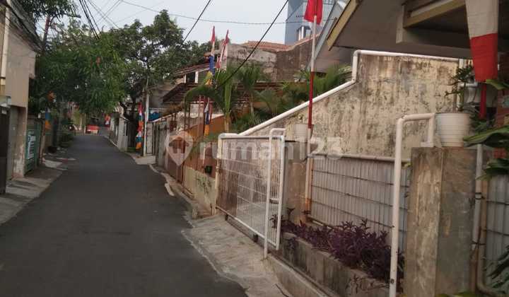 Rumah Mungil Siap Huni Dengan Minim Renovasi 2