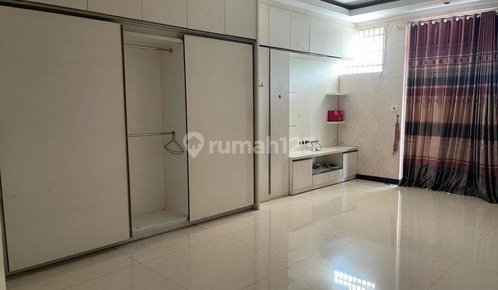 DIJUAL RUMAH DI GOLF LAKE TERBAGUS TERMURAH JARANG ADA BARANG LANGKA Rumah 3 Lantai SHM Bagus Utara 4