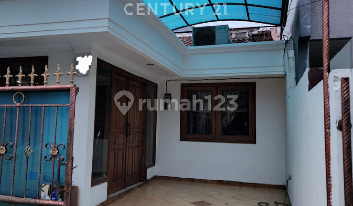 Rumah Sewa Bagus Di Kelapa Gading Summarecon Dekat Stasiun LRT