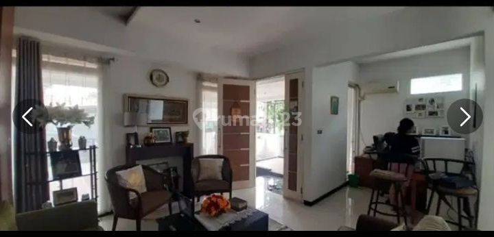 Dijual Rumah Hook 3 Lantai Lokasi Strategis Di Duren Sawit  2