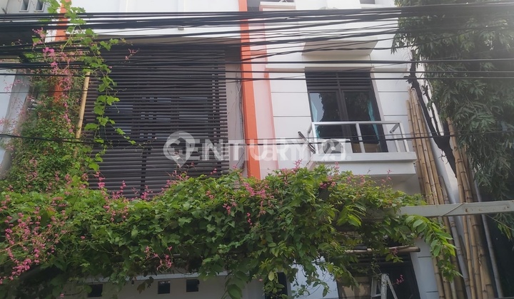 Cheap Business Homestay House Kelapa Gading Main Road Flood-Free