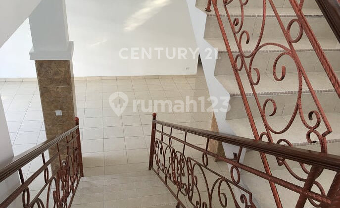 Affordable Ready-to-Live Home Foreign Ministry Gandaria South Jakarta Near MRT 2