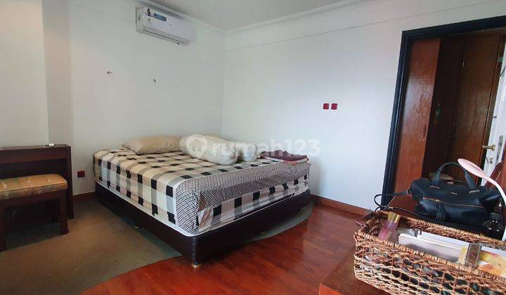 Apartemen Semanggi 2 BR Semi Furnished Dekat Trans Jakarta 2