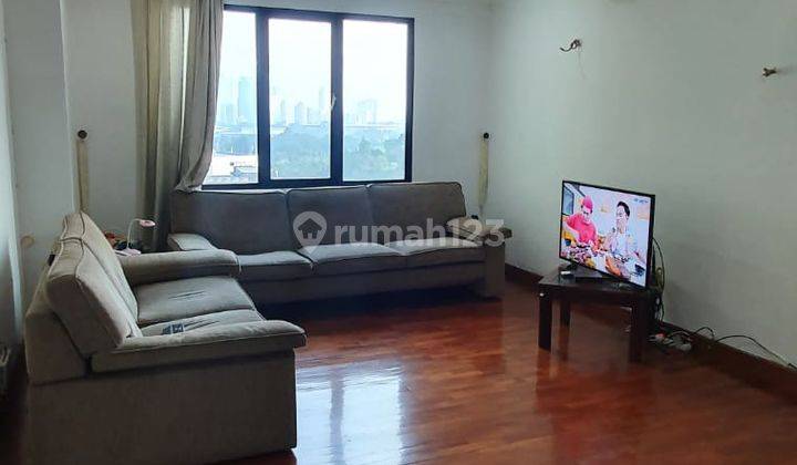 Apartemen Semanggi 2 BR Semi Furnished Dekat Trans Jakarta 1