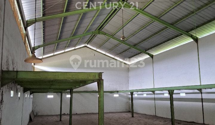 Ready-to-Use Warehouse with Strategic Location on Karawang Main Highway