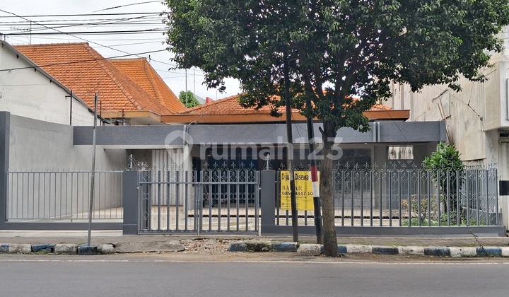 Disewakan Rumah Premium di Jl. Gus Dur Candi Mulyo Jombang 1