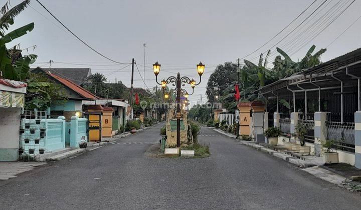 Rumah Berpagar di Dalam Perumahan Peterongan, Jombang 2