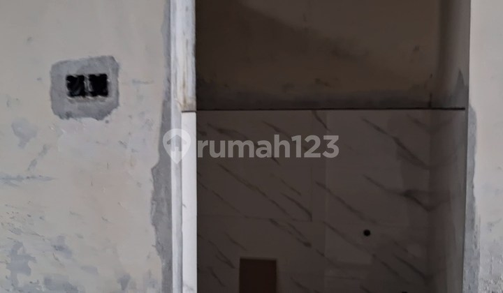 Renovated House in The Metro Graha - Ready to Be Like New 2