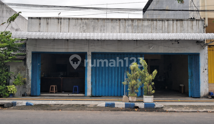 For Sale: Strategic Shop House on Jl. Re Martadinata Kepatihan Jombang