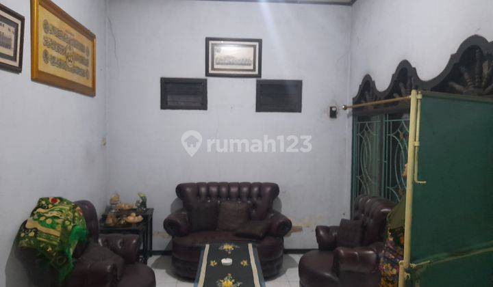 Rumah Luas 2 Lantai di Jantung Jelakombo, Jombang 2