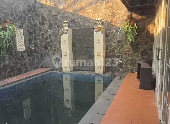 Dijual Rumah dengan Kolam Renang di Citragran Cibubur 14
