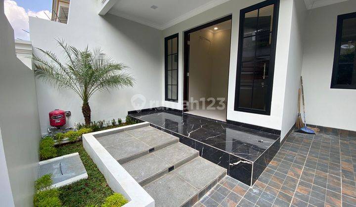 Dijual Rumah Baru Siap Pakai di Rawamangun, Jakarta Timur 1