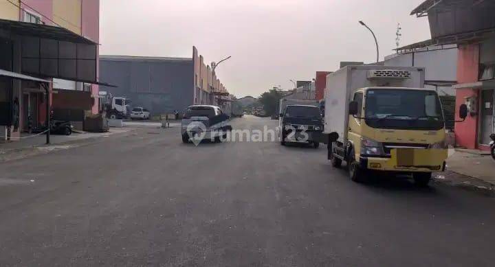 Gudang Siap Pakai di Green Sedayu Bizpark, Cakung Jakarta Timur 2