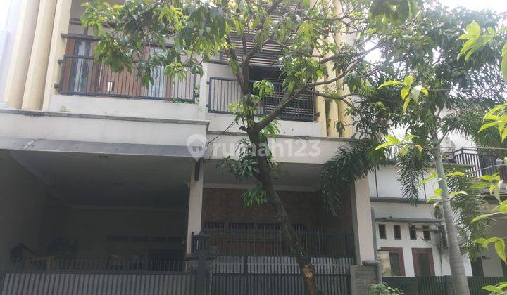 Dijual Rumah Bagus 2 Lantai SHM di Taman Narogong Indah Bekasi 1