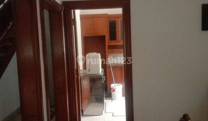 Rumah 2 Lantai Bagus Semi Furnished di Hang Jebat, Jakarta Selatan 2