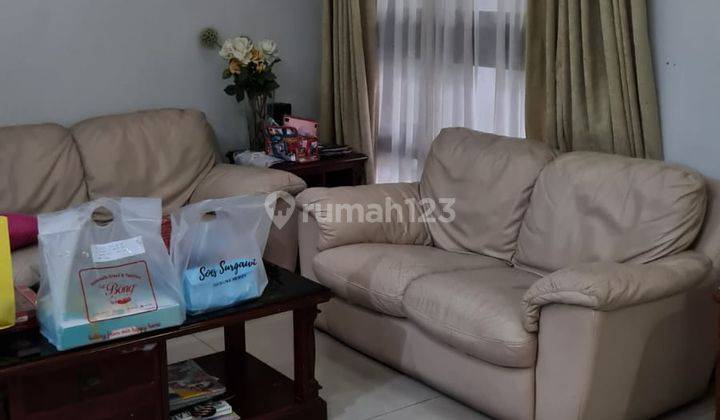 Rumah 2 Lantai Bagus Semi Furnished SHM Bintaro Sektor 3  2