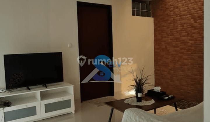 Rumah Bagus Semi Furnished SHM di Komplek Dpr Hn  2