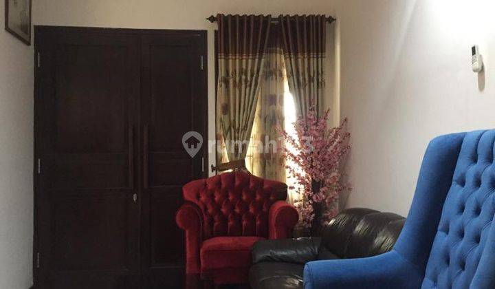 Rumah 2 Lantai Bagus Semi Furnished SHM di Bintaro Sektor 9 2