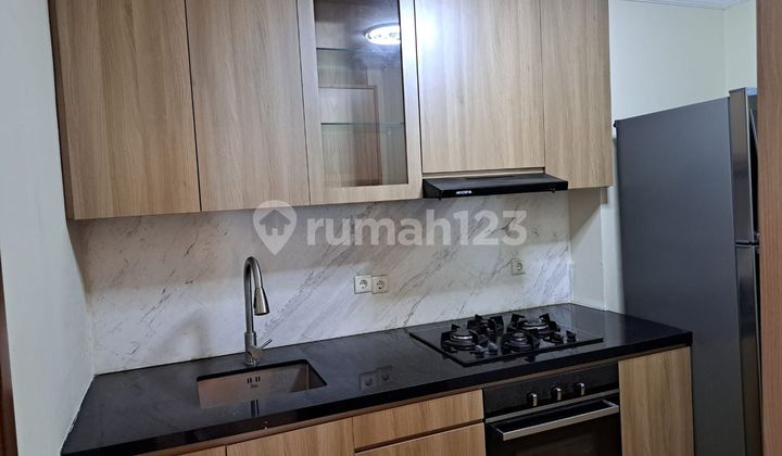  Apartemen Disewa Puri Imperium, Furnish, Luas 136 Meter, Kode 18315 Na 6